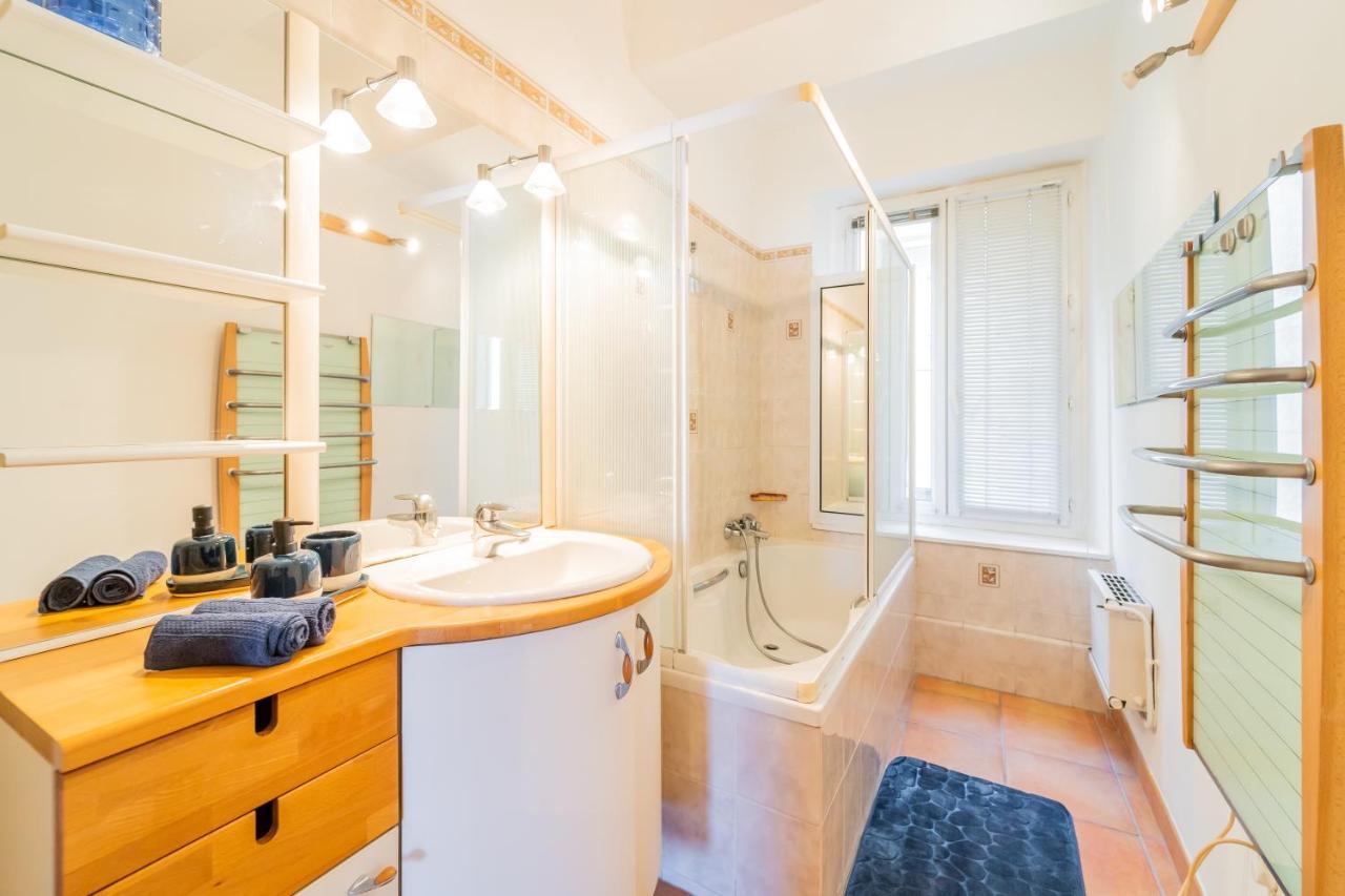 Magnifique 105M2 Au Coeur Du Vieux-Port Apartment Marseille Luaran gambar